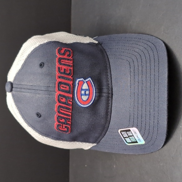Reebok, NHL Montreal Canadiens Blue Mesh Snapback Sports Hat. - Picture 2 of 11